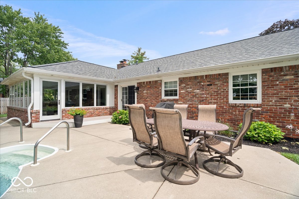 7214 Vauxhall Road Indianapolis, IN 46250 - Photo 48 of 51 Gallery Image 48