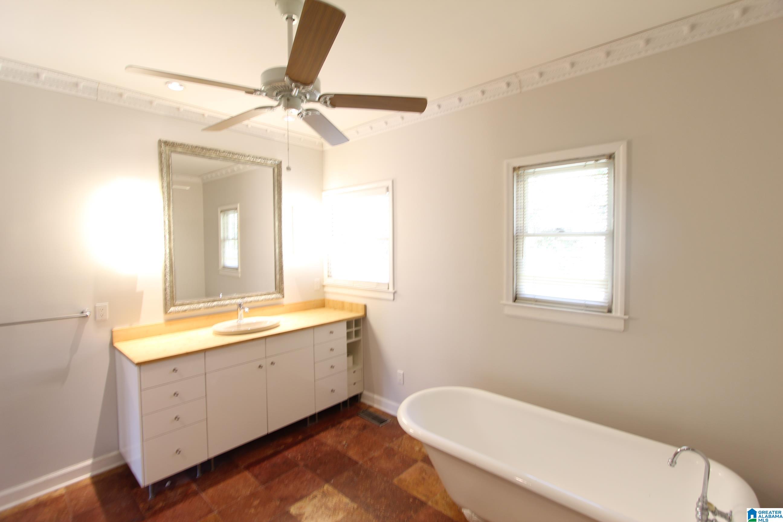 3969 Spring Valley Road Birmingham, AL 35223 - Photo 18 of 30 Gallery Image 18