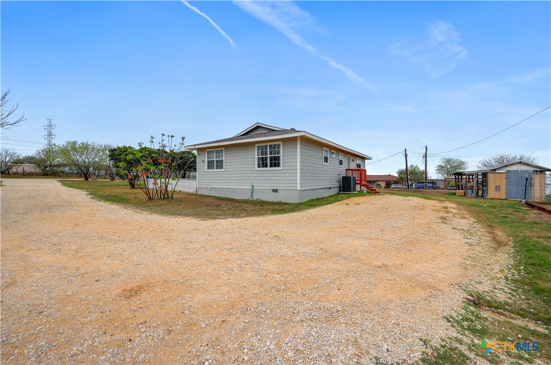 2283 Schwab Road Seguin, TX 78155 - Photo 2 of 40