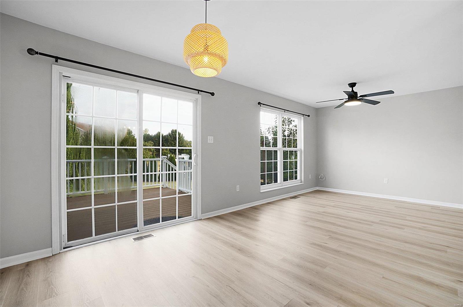 411 Montclair Tower Drive St. Charles, MO 63303 - Photo 11 of 34