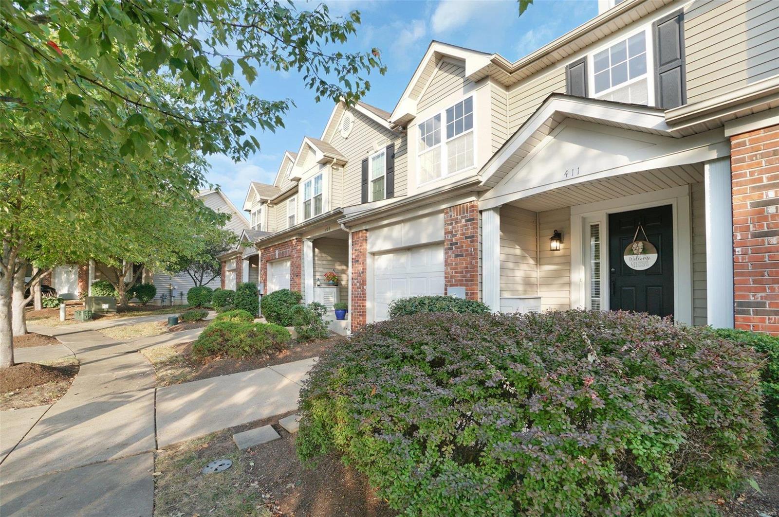 411 Montclair Tower Drive St. Charles, MO 63303 - Photo 3 of 34