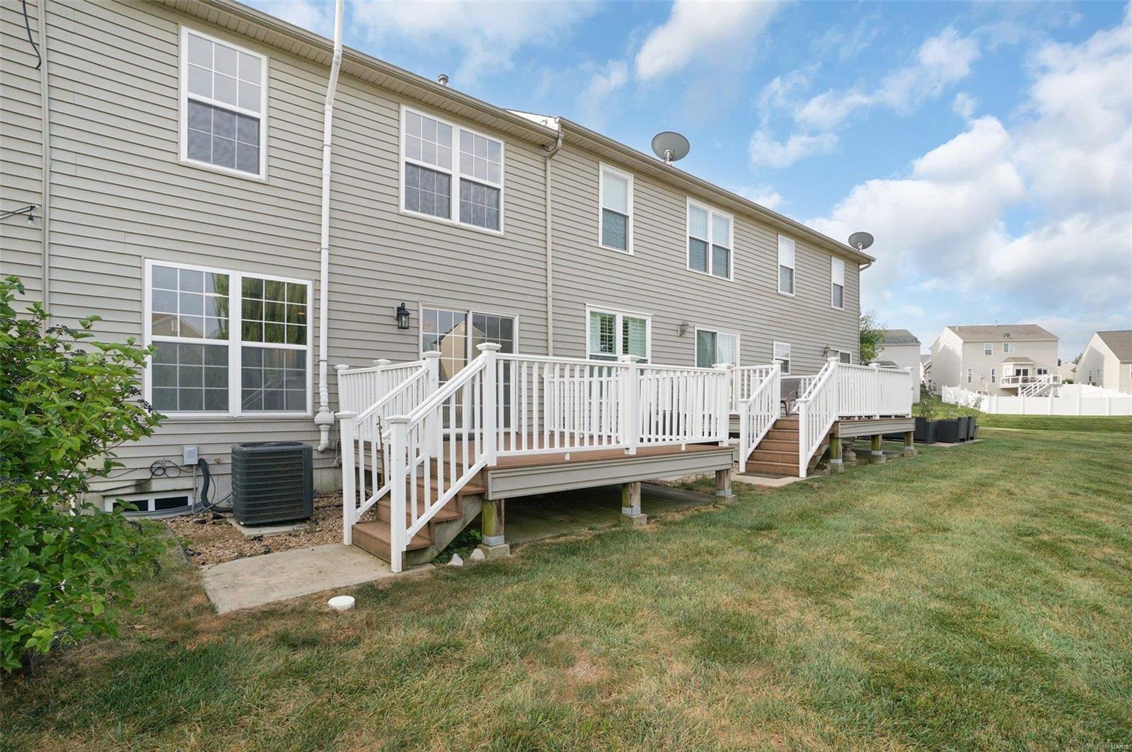 411 Montclair Tower Drive St. Charles, MO 63303 - Photo 33 of 34