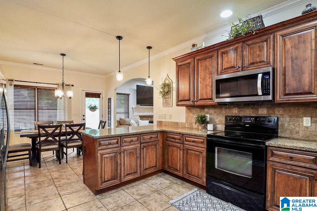 466 Heathersage Road Alabaster, AL 35114 - Photo 2 of 39