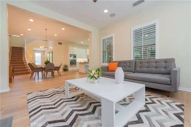 $5,750 | 103 Newall, Irvine, CA 92618