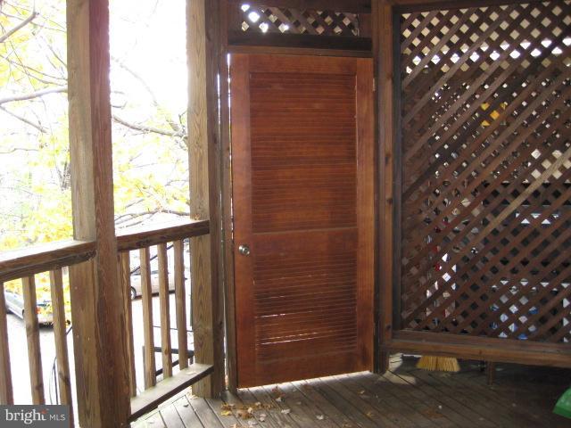7 Russell Road, Unit 7C Alexandria, VA 22301 - Photo 22 of 25 Deck