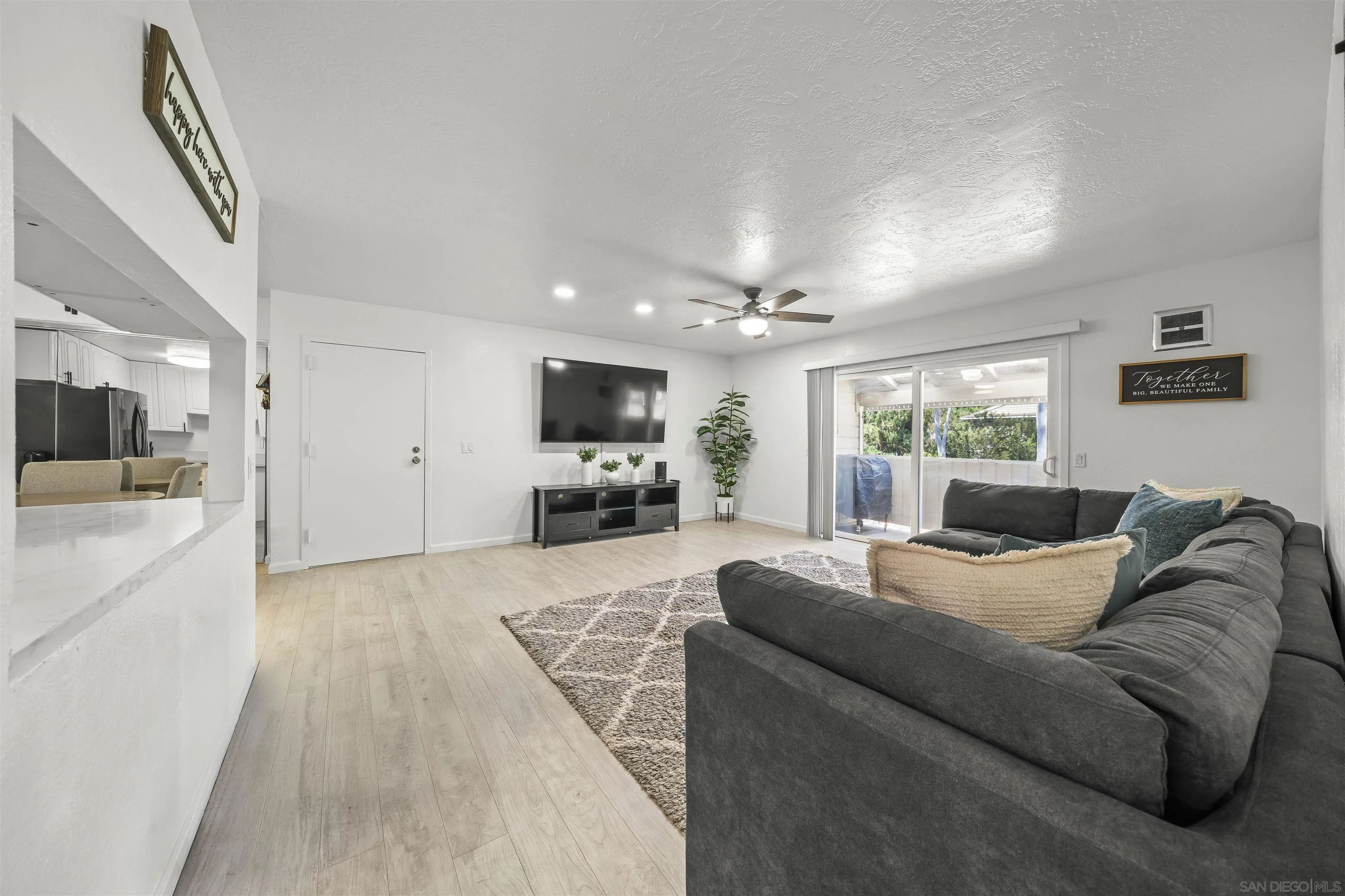 598 Telegraph Canyon Road, Unit D Chula Vista, CA 91910 - Photo 4 of 38