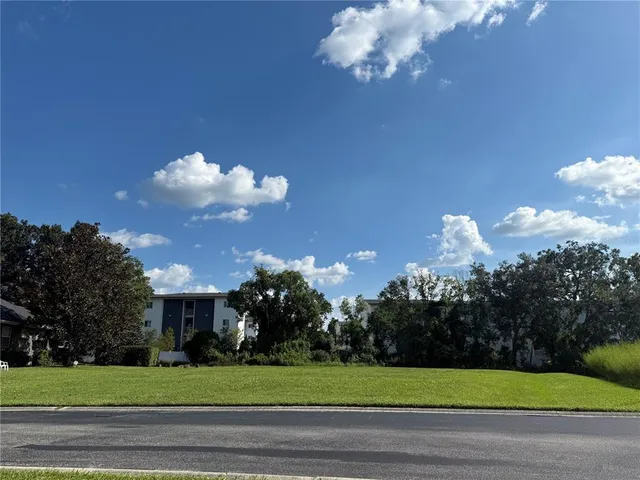 $299,995 | Island Shores Lane, Lakeland, FL 33809