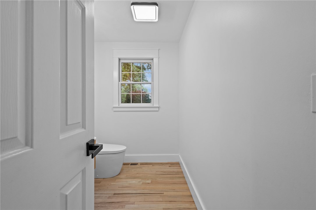 194 Council Rock Road Cranston, RI 02921 - Photo 15 of 46
