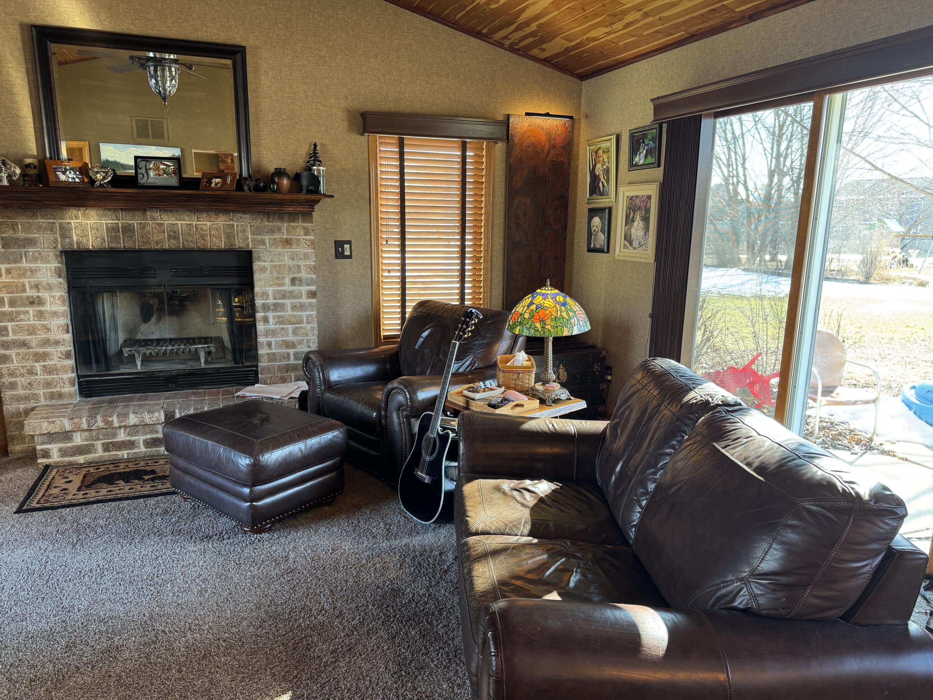 511 Small Farm Road Mukwonago, WI 53149 - Photo 8 of 32 Great Room