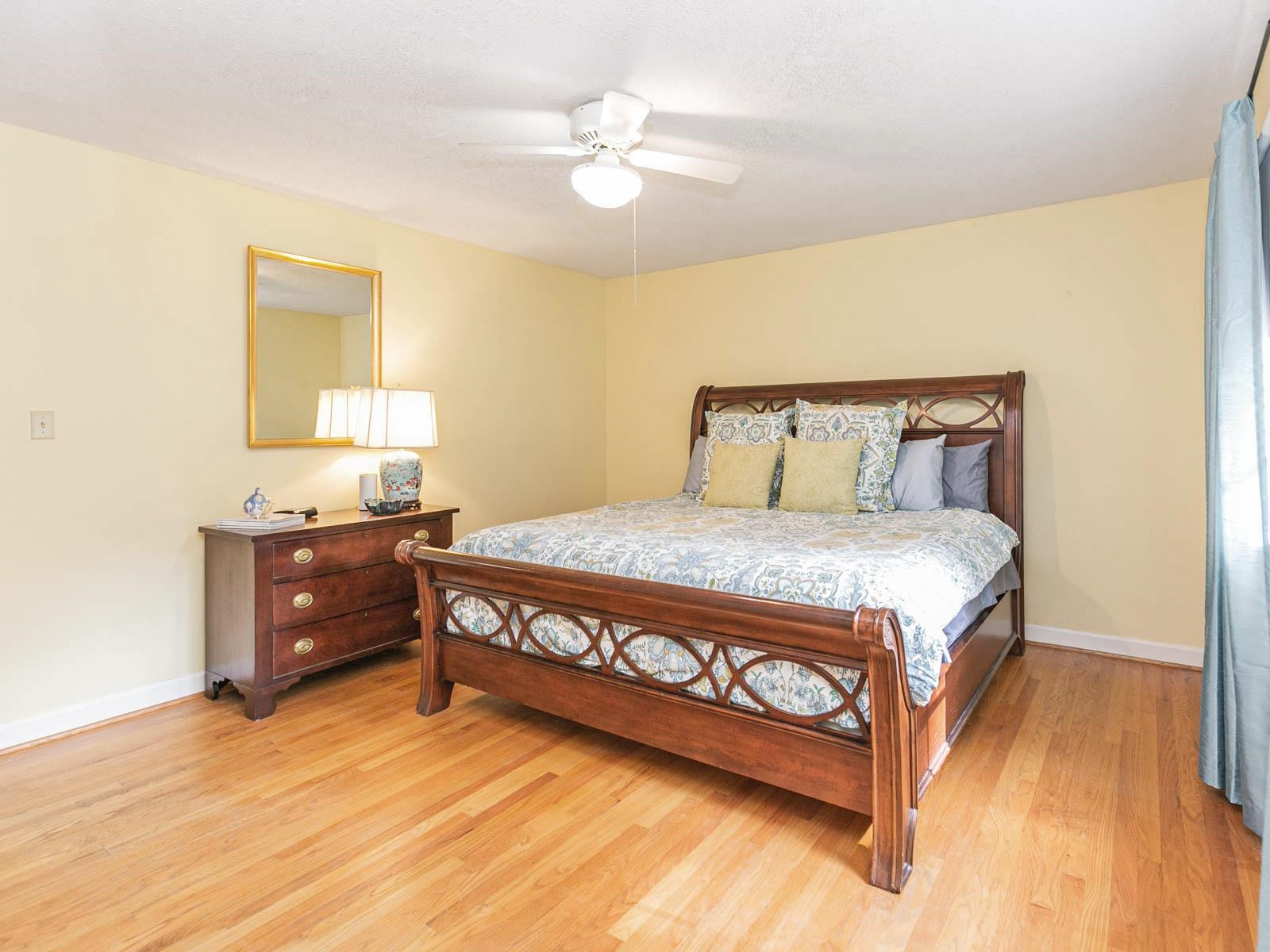 4704 Scollay Court Raleigh, NC 27609 - Photo 12 of 26 Photo 12