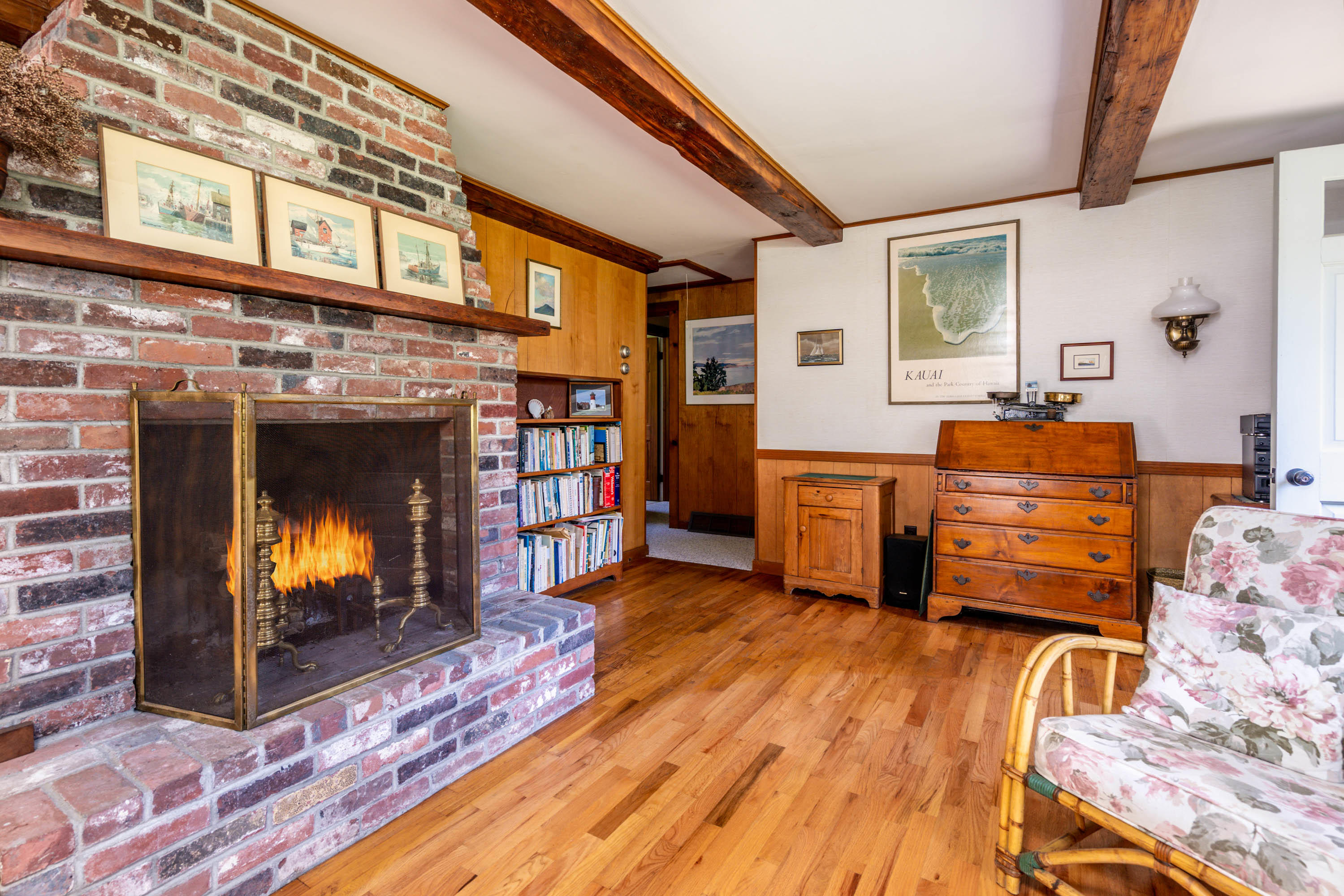 555 Nauset Road Eastham, MA 02642 - Photo 17 of 39 livroom2