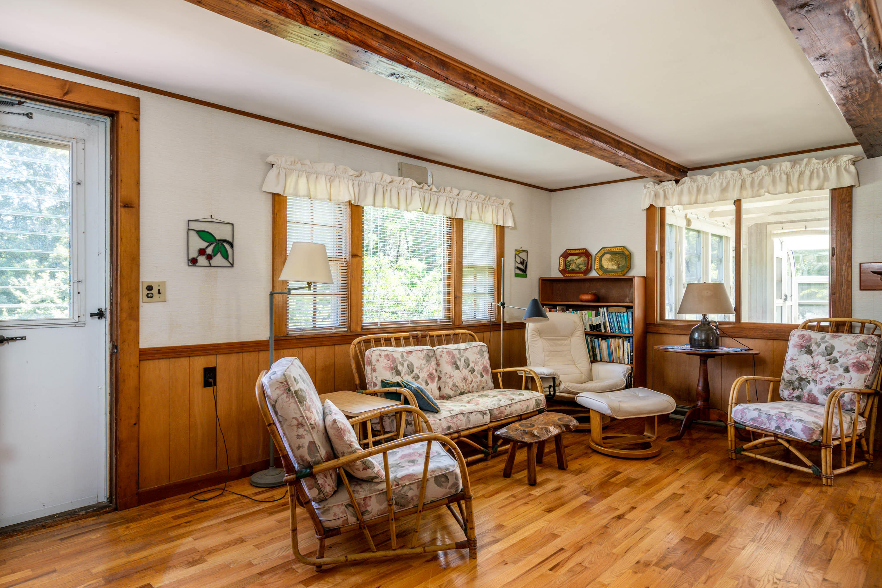 555 Nauset Road Eastham, MA 02642 - Photo 19 of 39 livroom3