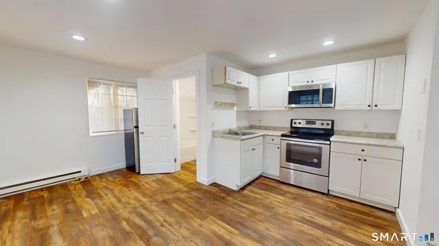 $1,650 | 26 Sunset Terrace, Unit C15, Essex, CT 06426