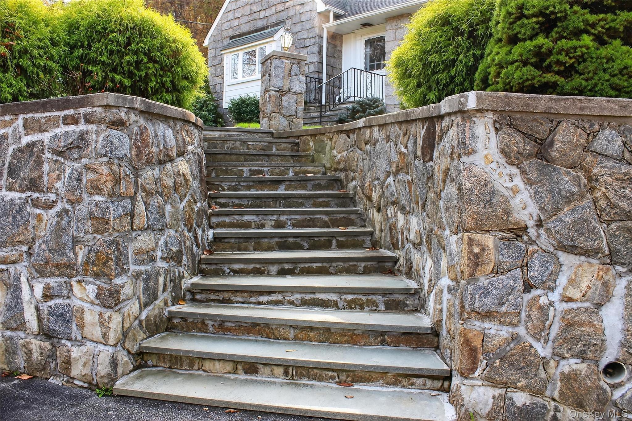 80 Pines Bridge Road, Unit 1 Mount Kisco, NY 10549 - Photo 3 of 26