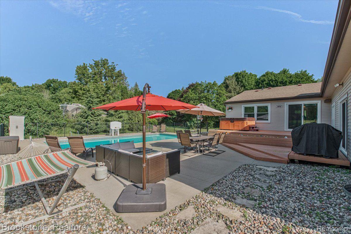 12824 Clyde Road Fenton, MI 48430 - Photo 34 of 57 Gallery Image 34