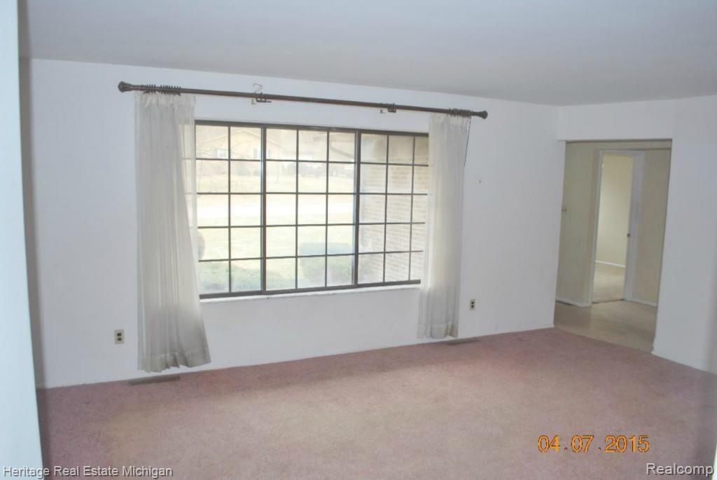 63 Endicott Howell, MI 48843 - Photo 22 of 39 great room