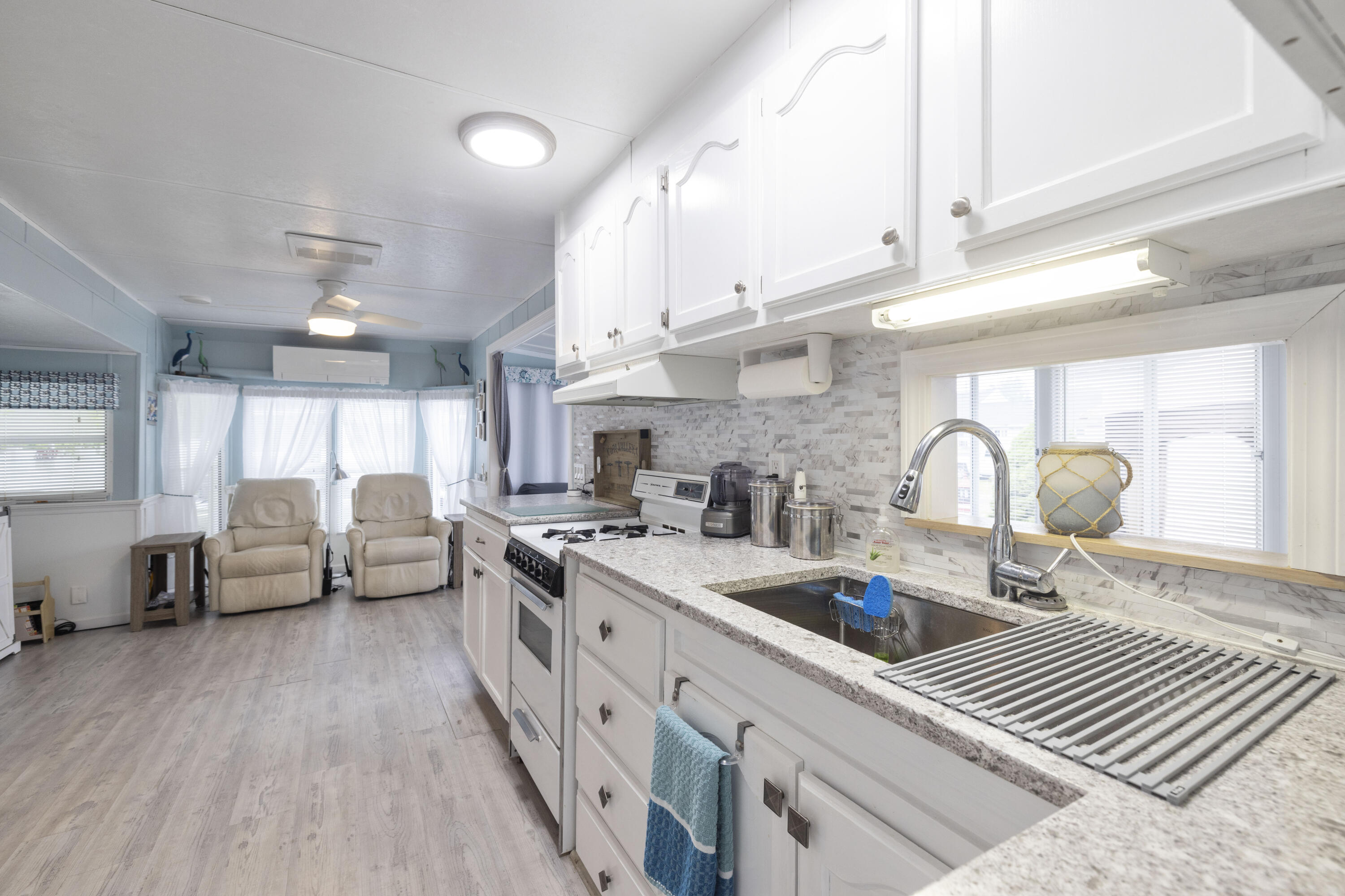 9 Bourne Avenue, Unit R6&R7 Wells, ME 04090 - Photo 20 of 31 3G0A7243