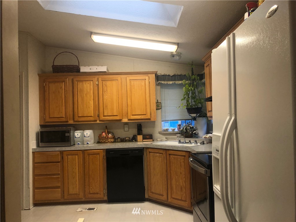 708 Silverbrook Road Randle, WA 98377 - Photo 18 of 27 Gallery Image 18