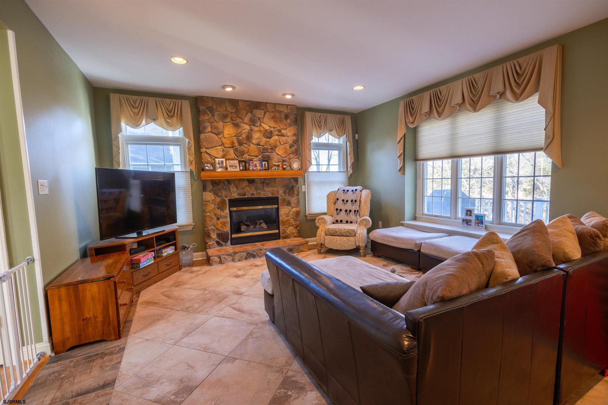 13 Ruth Court Absecon, NJ 08201 - Photo 12 of 25 Gallery Image 12