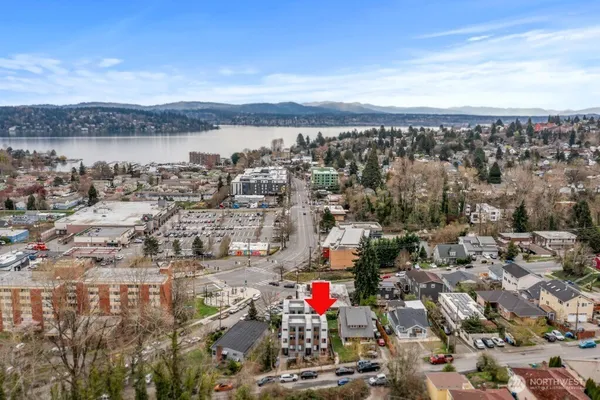 $540,000 | 9266 50th Avenue South, Unit C, Seattle, WA 98118