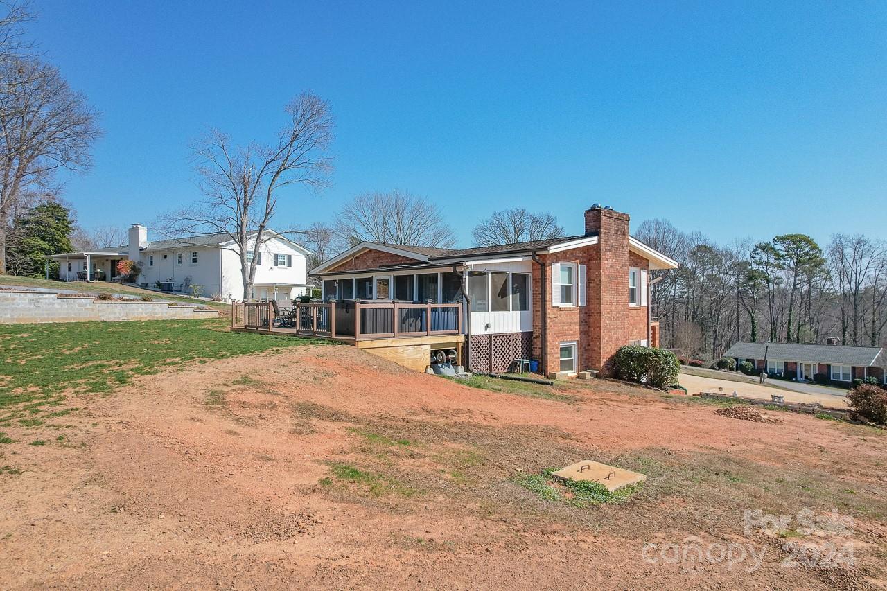 127 Skyline Road Hickory, NC 28601 - Photo 19 of 40 Gallery Image 19