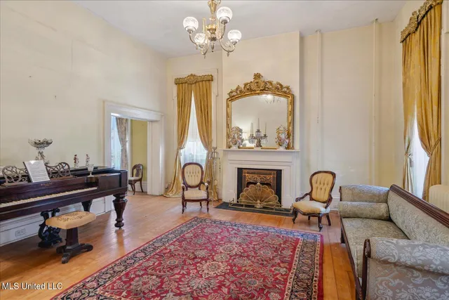 $450,000 | 495 Salem Avenue, Holly Springs, MS 38635