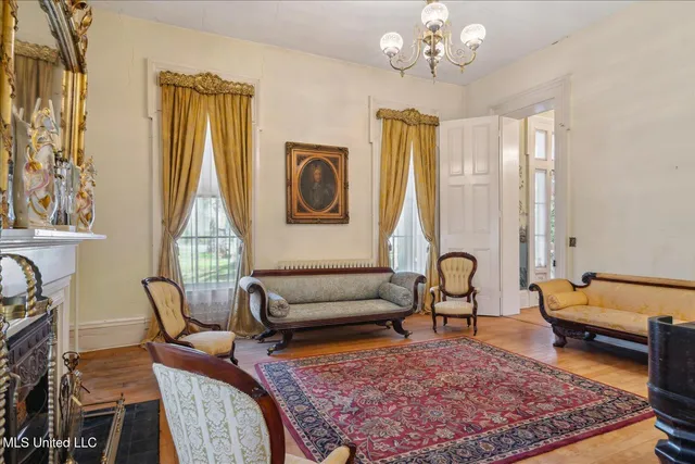 $450,000 | 495 Salem Avenue, Holly Springs, MS 38635