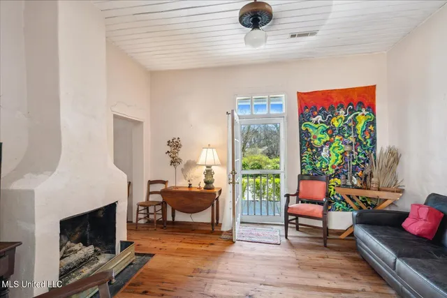 $450,000 | 495 Salem Avenue, Holly Springs, MS 38635