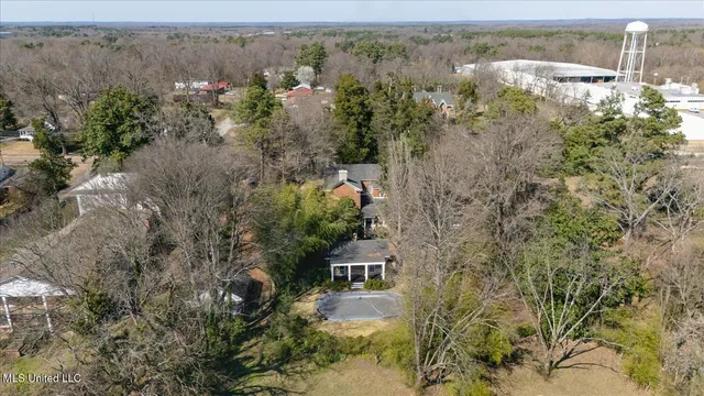 $450,000 | 495 Salem Avenue, Holly Springs, MS 38635