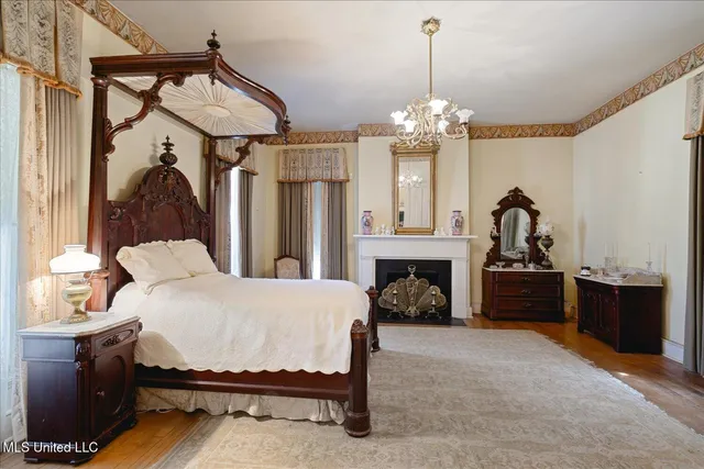 $450,000 | 495 Salem Avenue, Holly Springs, MS 38635