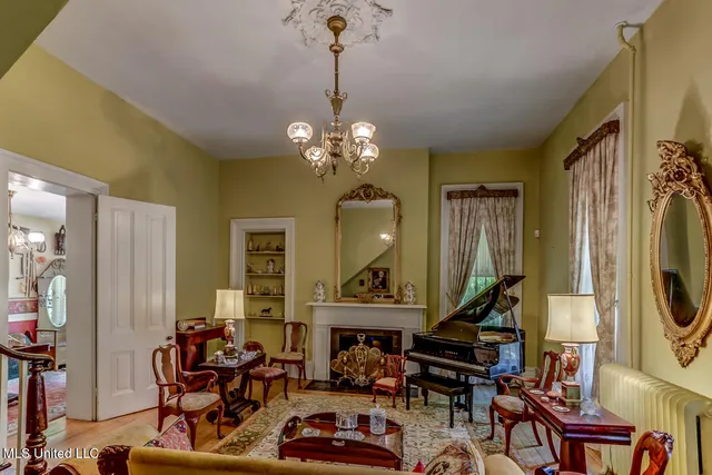 $450,000 | 495 Salem Avenue, Holly Springs, MS 38635