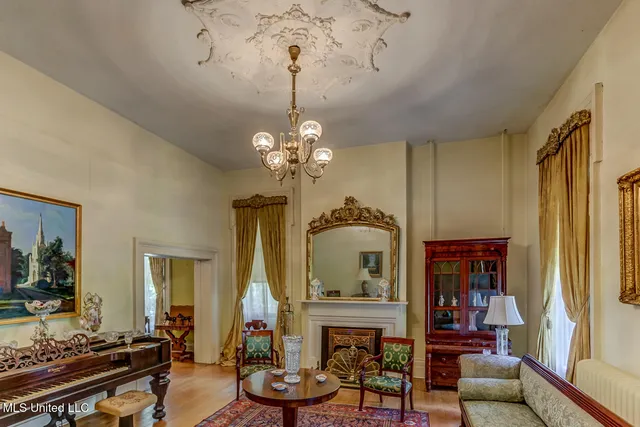 $450,000 | 495 Salem Avenue, Holly Springs, MS 38635