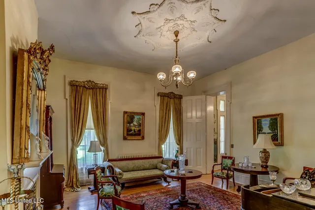 $450,000 | 495 Salem Avenue, Holly Springs, MS 38635