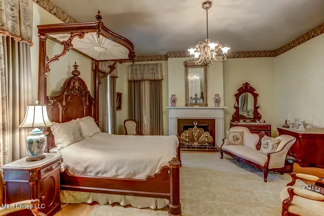 $450,000 | 495 Salem Avenue, Holly Springs, MS 38635