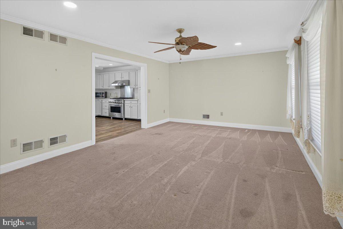 1491 Kuser Road Hamilton, NJ 08619 - Photo 19 of 42 Dining room