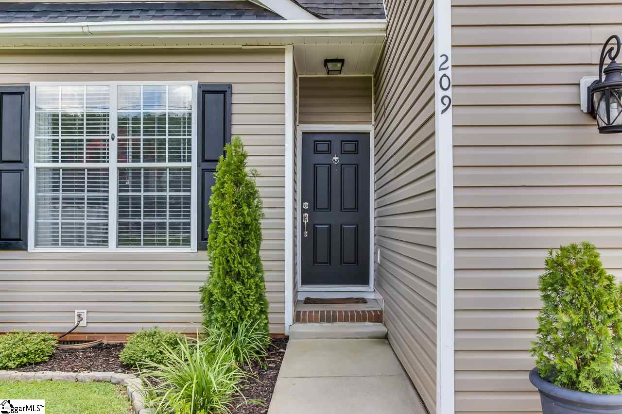 209 Ashmore Bridge Road Mauldin, SC 29662 - Photo 2 of 34 Gallery Image 2