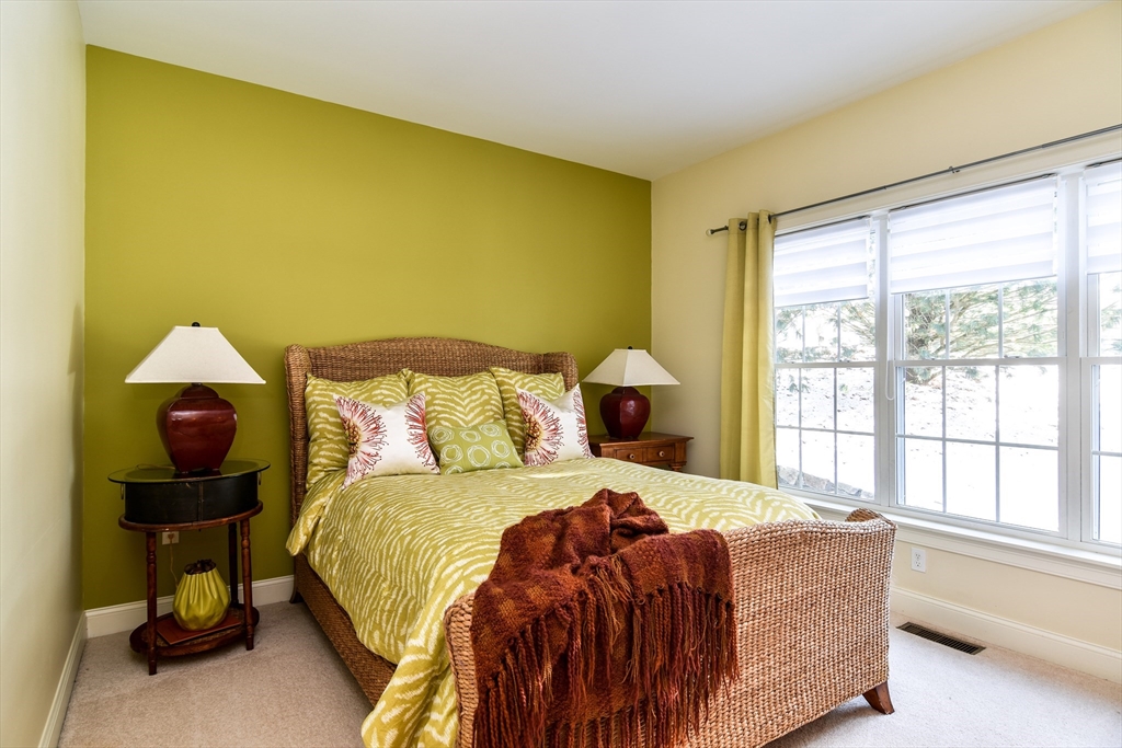 32 Garett Way, Unit 32 Holliston, MA 01746 - Photo 11 of 26