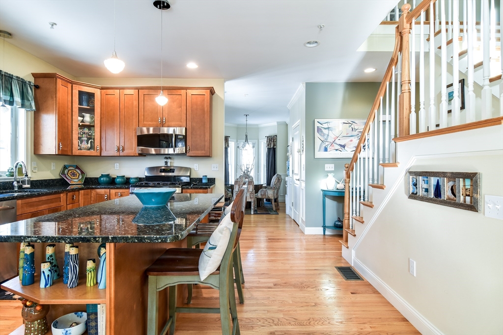 32 Garett Way, Unit 32 Holliston, MA 01746 - Photo 7 of 26