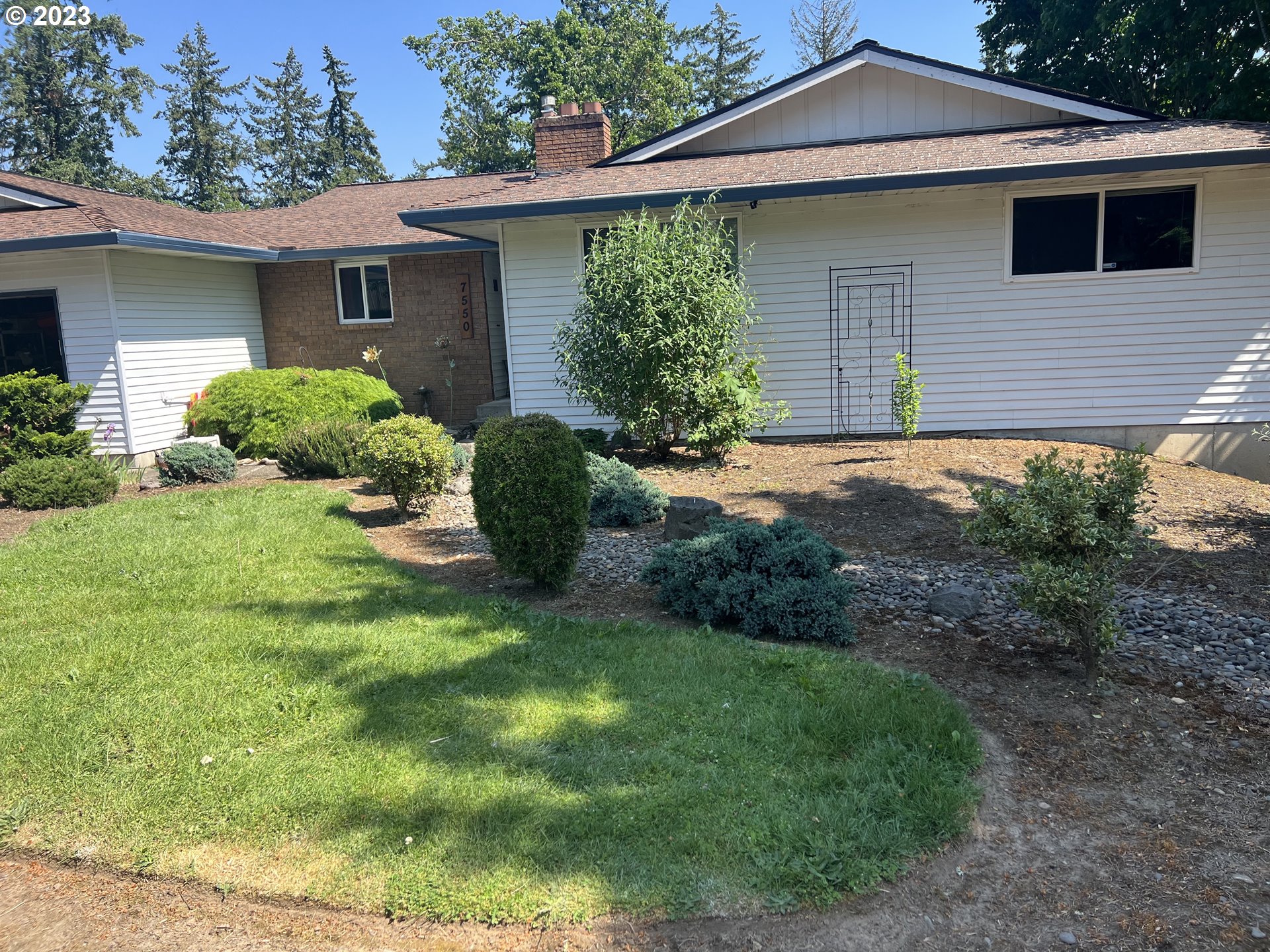 7550 Ridge Drive Gladstone, OR 97027 - Photo 1 of 30 Gallery Image 1