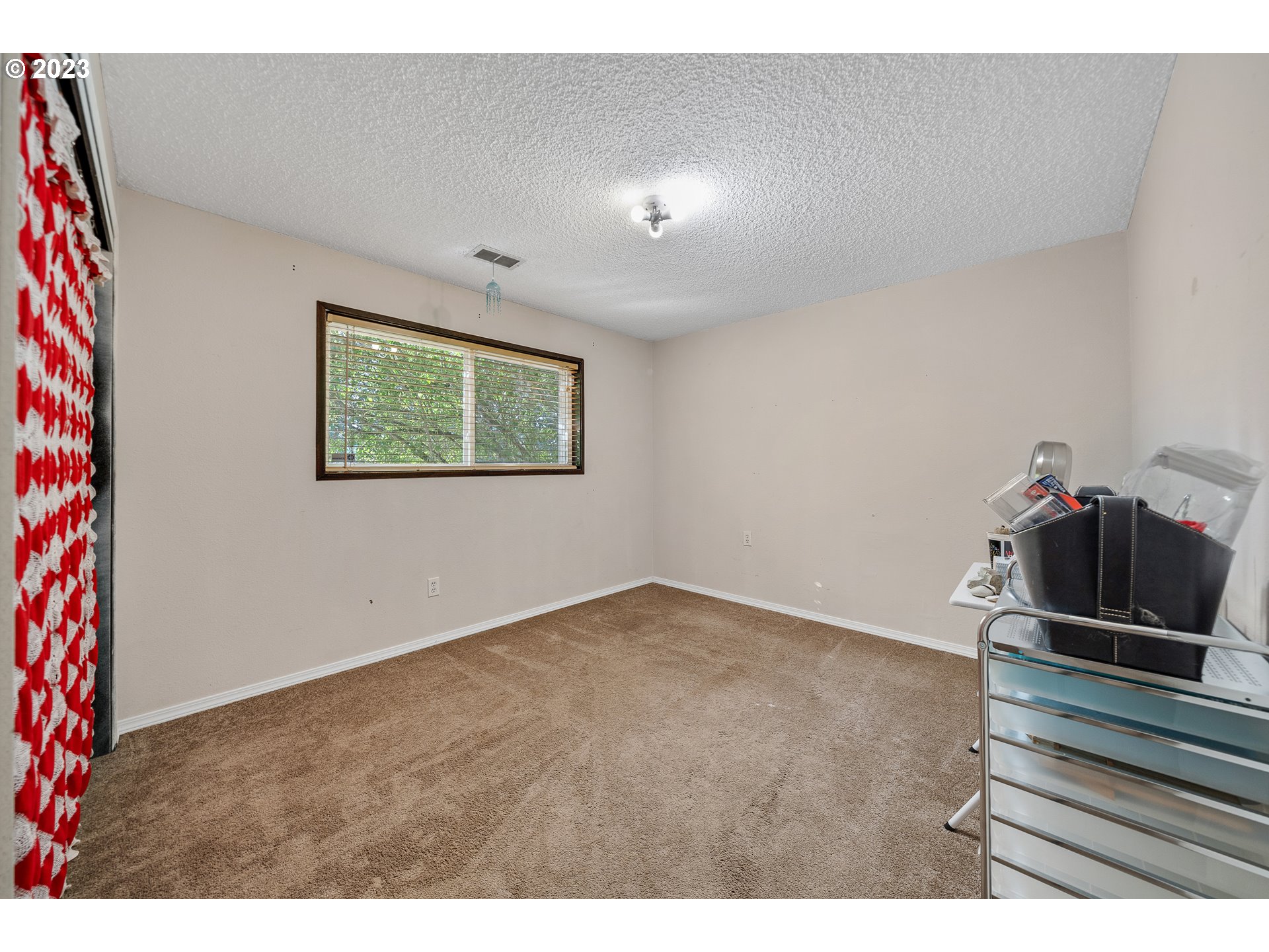 7550 Ridge Drive Gladstone, OR 97027 - Photo 17 of 30 Bedroom