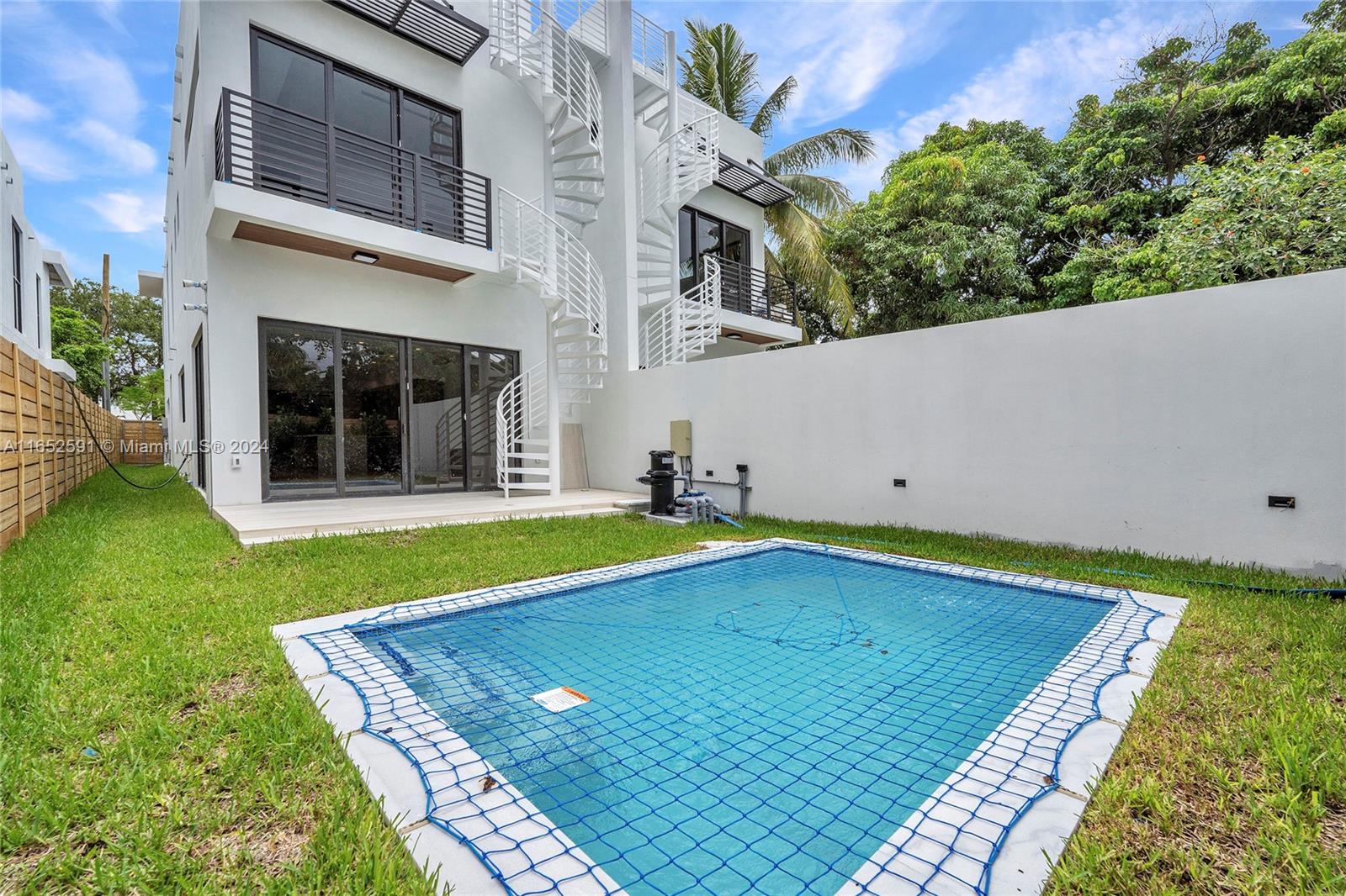 1235 Southwest 13th Avenue, Unit 1235 Miami, FL 33135 - Photo 31 of 35