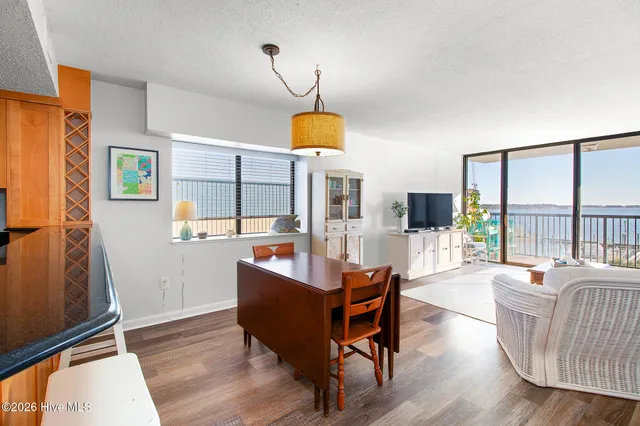 $675,000 | 211 Arendell Street, Unit 401 LEEWARD HARBOR, Morehead City, NC 28557