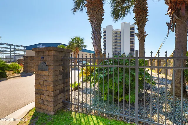 $675,000 | 211 Arendell Street, Unit 401 LEEWARD HARBOR, Morehead City, NC 28557