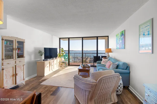 $675,000 | 211 Arendell Street, Unit 401 LEEWARD HARBOR, Morehead City, NC 28557