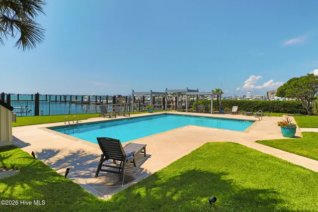 $675,000 | 211 Arendell Street, Unit 401 LEEWARD HARBOR, Morehead City, NC 28557