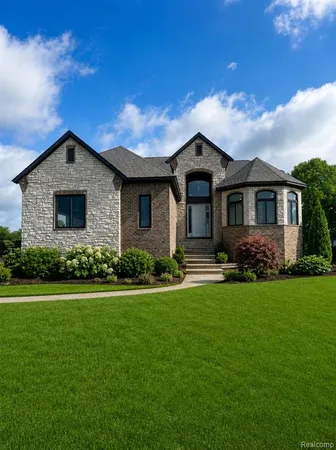 $1,200,000 | 61367 Beacon Hill Drive, Washington, MI 48094