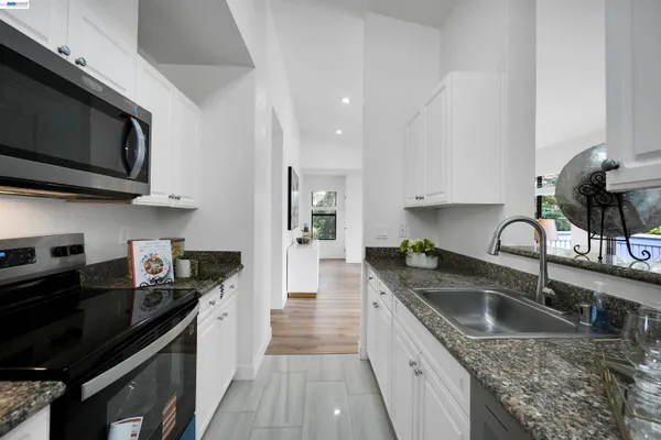 $663,999 | 7126 Cross Creek Circle, Unit D, Dublin, CA 94568