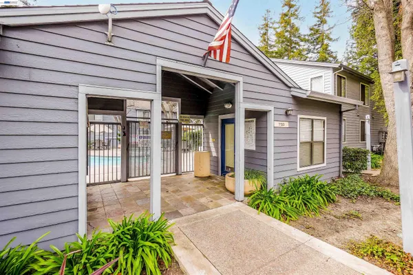 $663,999 | 7126 Cross Creek Circle, Unit D, Dublin, CA 94568