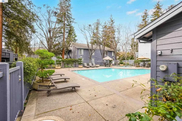 $663,999 | 7126 Cross Creek Circle, Unit D, Dublin, CA 94568