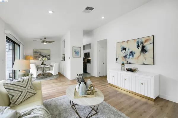 $663,999 | 7126 Cross Creek Circle, Unit D, Dublin, CA 94568